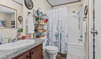 5829 NW 11th Ave, Bell, FL 32619
