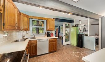 812 W Ctr, Alma, MI 48880