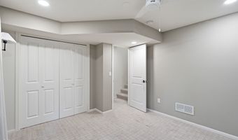 1717 Court St, Adel, IA 50003