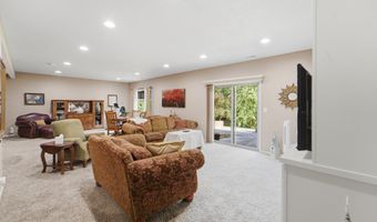 617 Timberview Dr, Adel, IA 50003