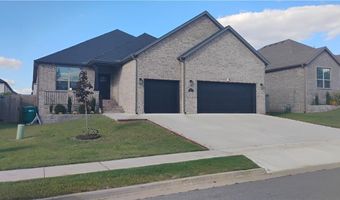 710 Harbison St, Bentonville, AR 72713