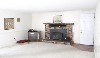 117 Blackstrap Rd, Falmouth, ME 04105