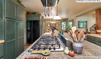 430 Crooked Creek Ln, Banner Elk, NC 28604