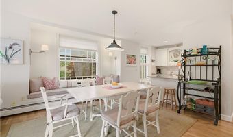 158 Narragansett Ave I, Newport, RI 02840
