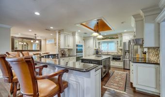 1666 ROBIN HOOD Ln, Clearwater, FL 33764