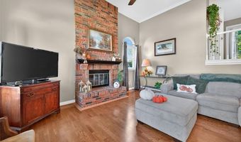 1452 Cedar Bluff Dr, Ballwin, MO 63021