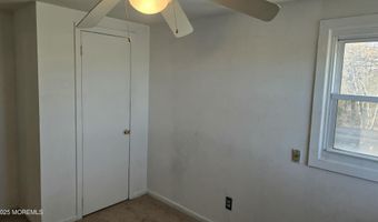 131 Veeder Ln, Bayville, NJ 08721