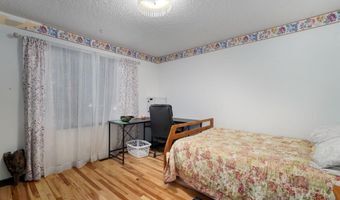 1626 Porter Ave, Aurora, MO 65605