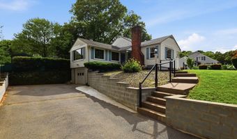 79 Spencer St, Agawam, MA 01001