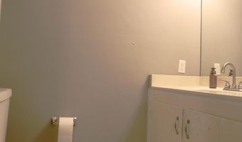 948 Pinebluff Lake Rd, Aberdeen, NC 28315