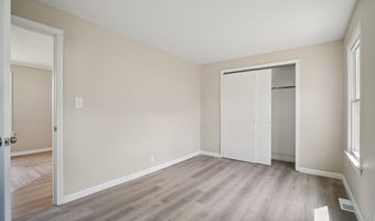 17 Overlook Ave, Bristol, CT 06010