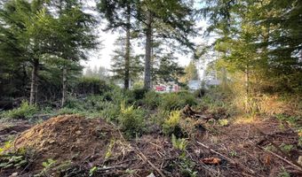 12 Th Ct, Bandon, OR 97411