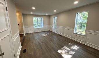 2000 RED MAPLE Grv, Ambler, PA 19002