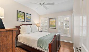 321 5TH St, Atlantic Beach, FL 32233