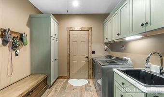 1009 Larkspur Trl, Banner Elk, NC 28604