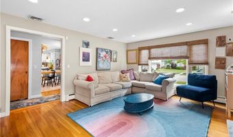 17 Golini Dr, Johnston, RI 02919