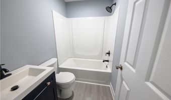 491 W Cross St, Austin, IN 47102