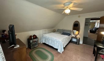 34 Sixth St, Auburn, ME 04210