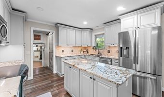 702 Dewoody Dr, Bentonville, AR 72712