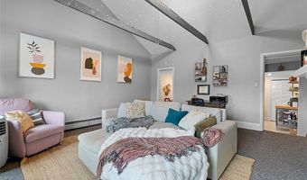 114 S 18th St, Airville, PA 15203
