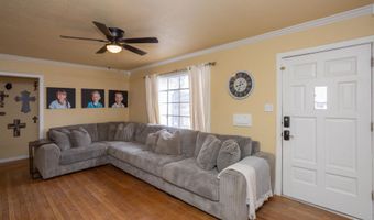 912 S 6th St, Artesia, NM 88210