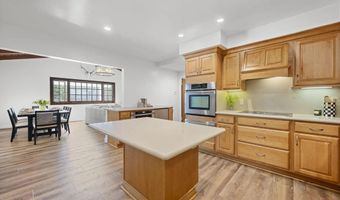 10933 Sunray Pl, La Mesa, CA 91941