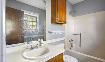 820 Memorial Dr, Braxton, MS 39044