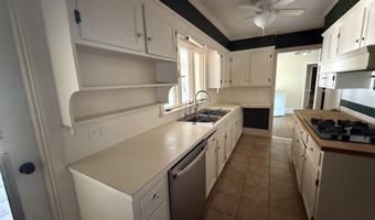 620 S Pembroke Ave, Ahoskie, NC 27910