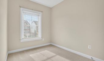 44692 COLLINGDALE Ter, Ashburn, VA 20147