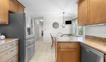58 Lantern View Dr, Branford, CT 06405