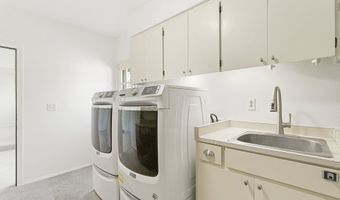 10418 CHAMPOEG Rd, Aurora, OR 97002