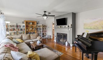 126 Maple St, Appomattox, VA 24522