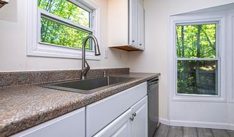 11 Gray Rd, Barnstead, NH 03225