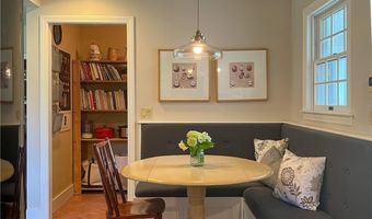 9 South Dr, Middletown, RI 02842