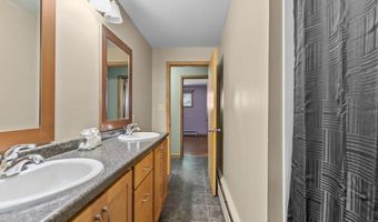 2570 PALISADES Ln, Appleton, WI 54915