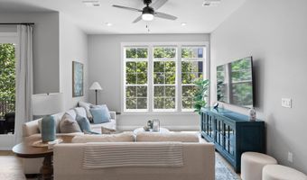 43442 CROSON Ln 100, Ashburn, VA 20148
