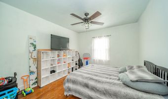 826 E 31st St, Anderson, IN 46016
