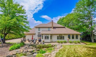 2641 Topflite Dr, Akron, OH 44312