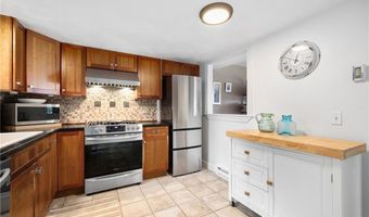267 Fishing Cove Rd, North Kingstown, RI 02852
