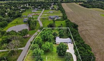 16985 Evans Rd, Basehor, KS 66007