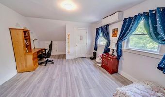 19 Glenview Ln, Belfast, ME 04915