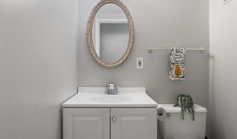 8463 MONARCH Ct, Annandale, VA 22003
