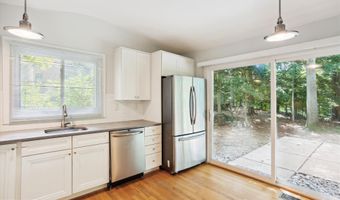 8206 STONE TRAIL Dr, Bethesda, MD 20817