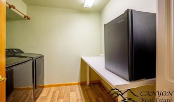 39 Moccasin Trl, Clark, WY 82435