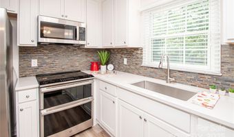 7111 Sythe Ct, Charlotte, NC 28226