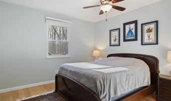 5512 DUNSMORE Rd, Alexandria, VA 22315