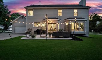 1716 Timber Ridge Estates Dr, Ballwin, MO 63011