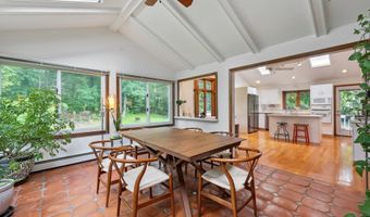 10 Pleasant Point Rd, Branford, CT 06405