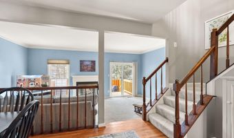 8074 SKY BLUE Dr, Alexandria, VA 22315