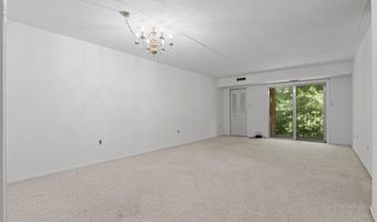 6 CHASE HALL, Dover, DE 19904